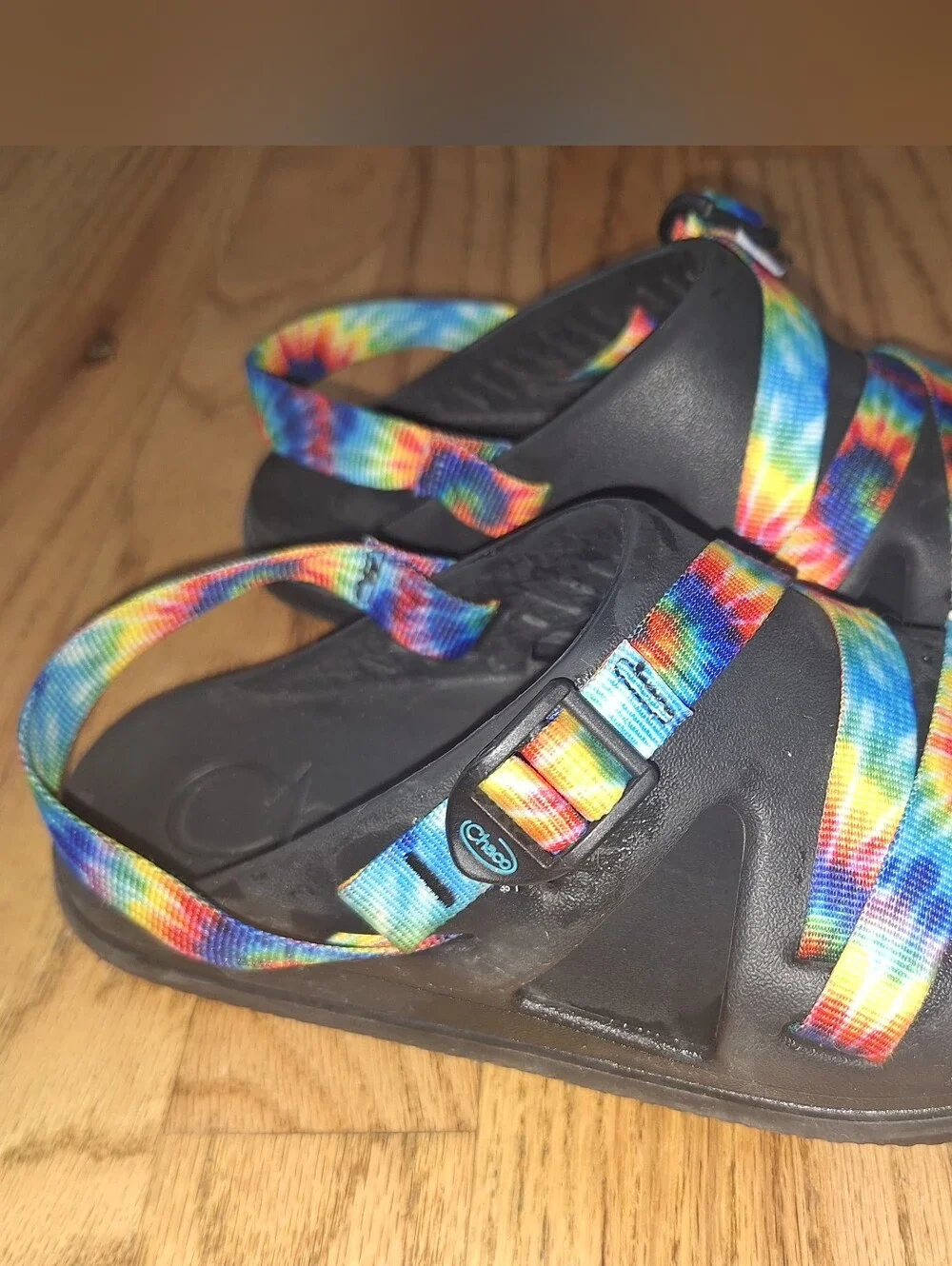 Chaco Tie Dye Unisex-Child Chillos Sport‎ Sandal Size 4 Rainbow Colorful Black